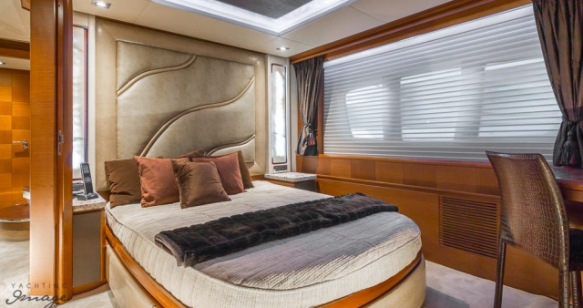 105 Azimut Flybridge