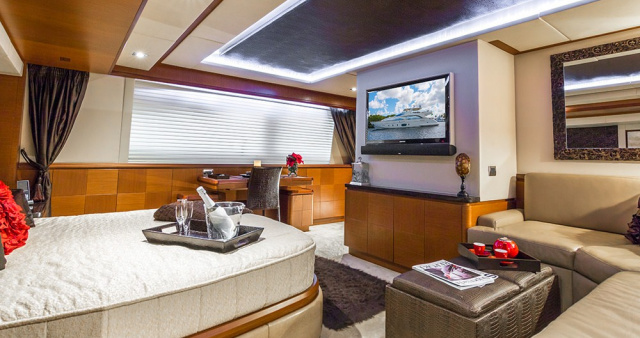 105 Azimut Flybridge