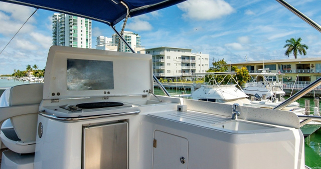 75 Sunseeker Manhattan Flybridge