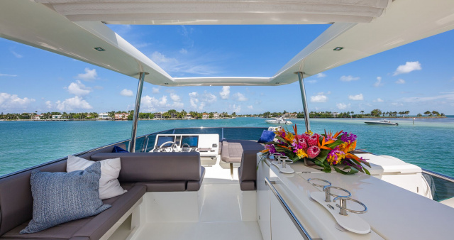 70 Prestige Flybridge